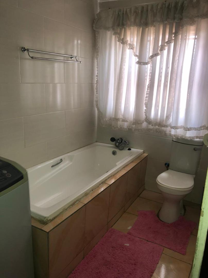 573738_IMG-20220526-WA0014